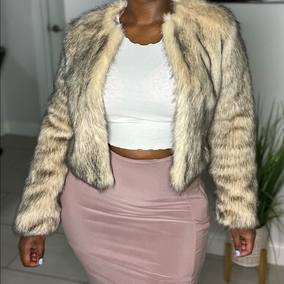 House of CB FAUX Fur Coat- WORN ONCE - Picture 3 of 3